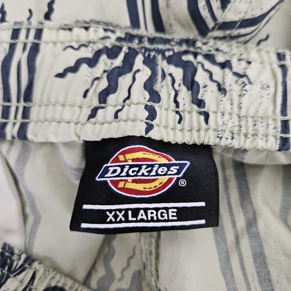 Dickies Kelso Shorts Celadon Green Vintage Print Pull On Stretch Waist Mens 2XL - Picture 6 of 8
